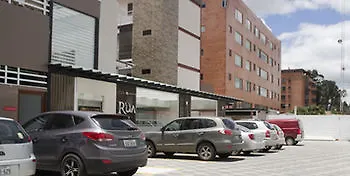 圣地亚哥德孔波斯特拉套房酒店 昆卡