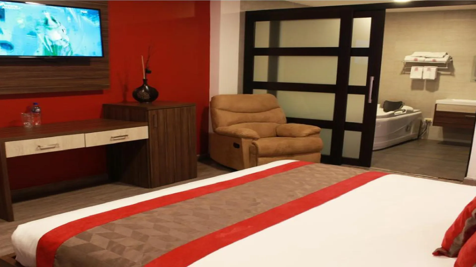 Hotel Santiago De Compostella Suites クエンカ 3*,