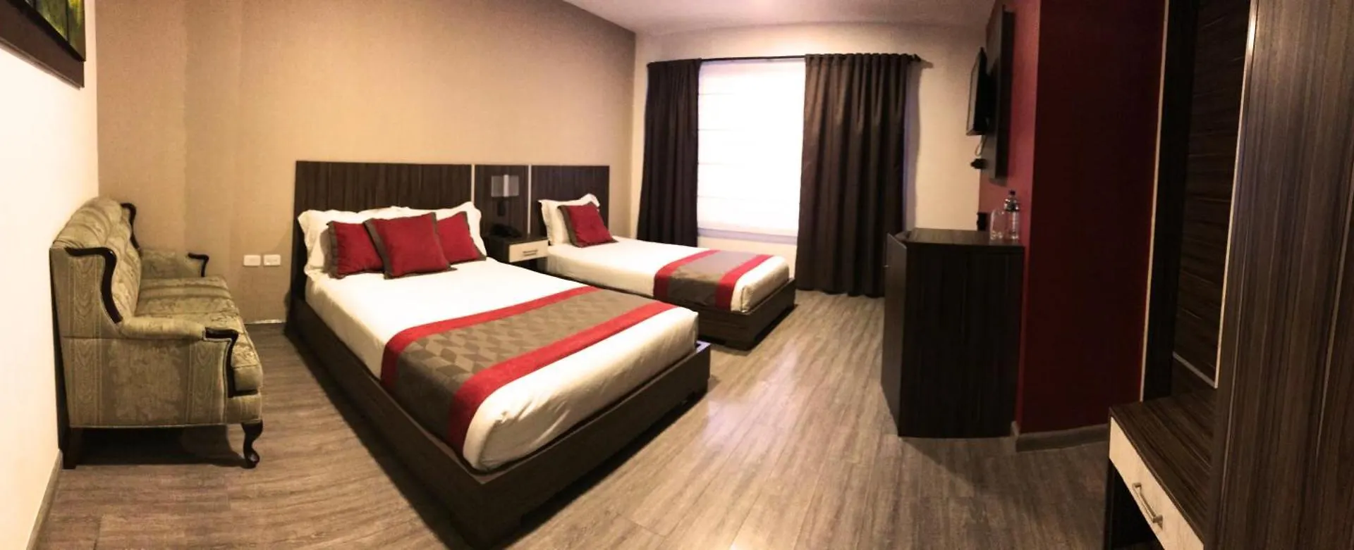 Hotel Santiago De Compostella Suites クエンカ