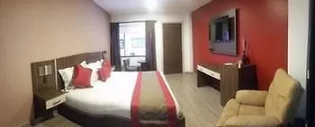 Hotel Santiago De Compostella Suites クエンカ
