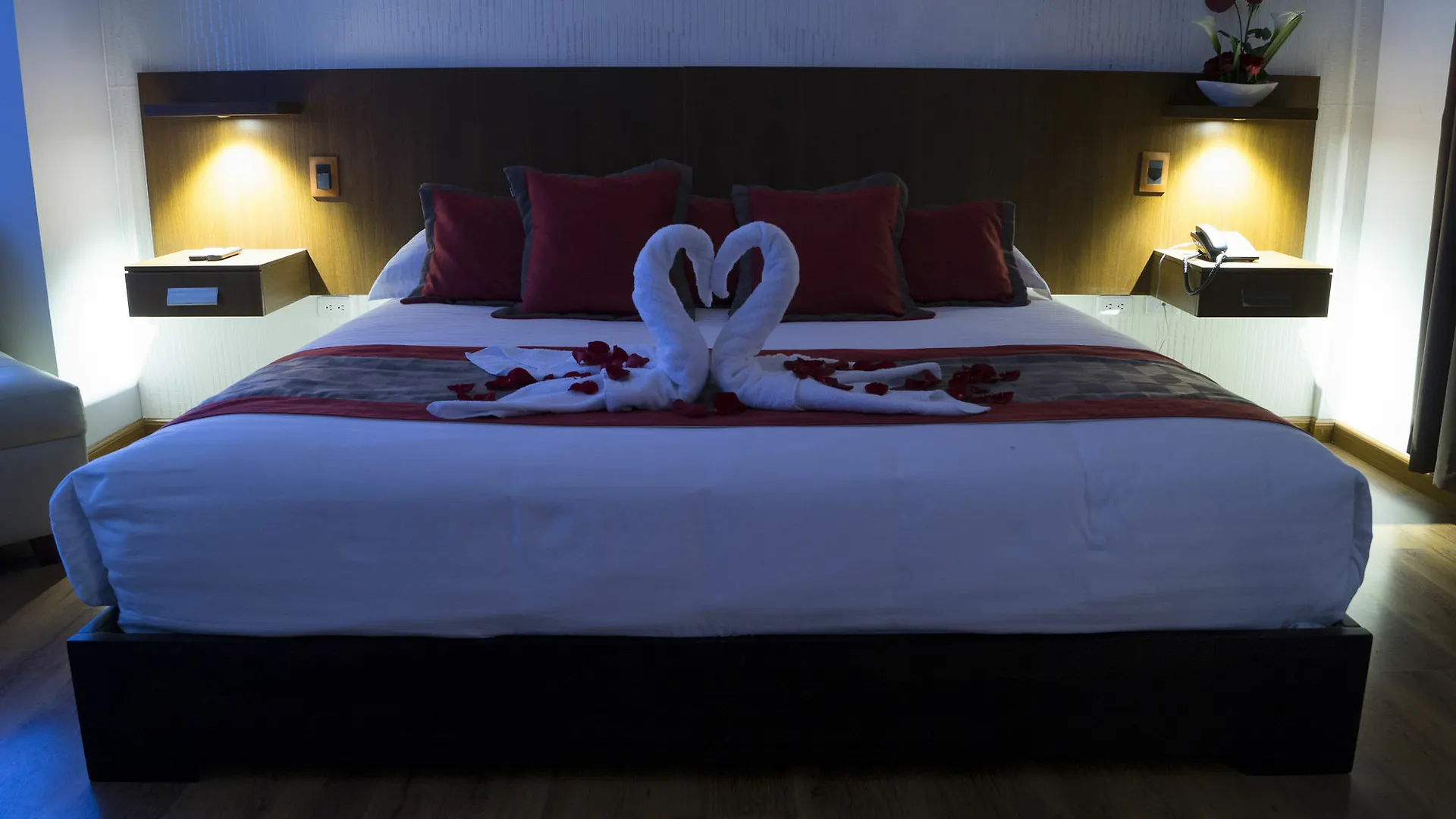 Hotel Santiago De Compostella Suites クエンカ 3*,  エクアドル