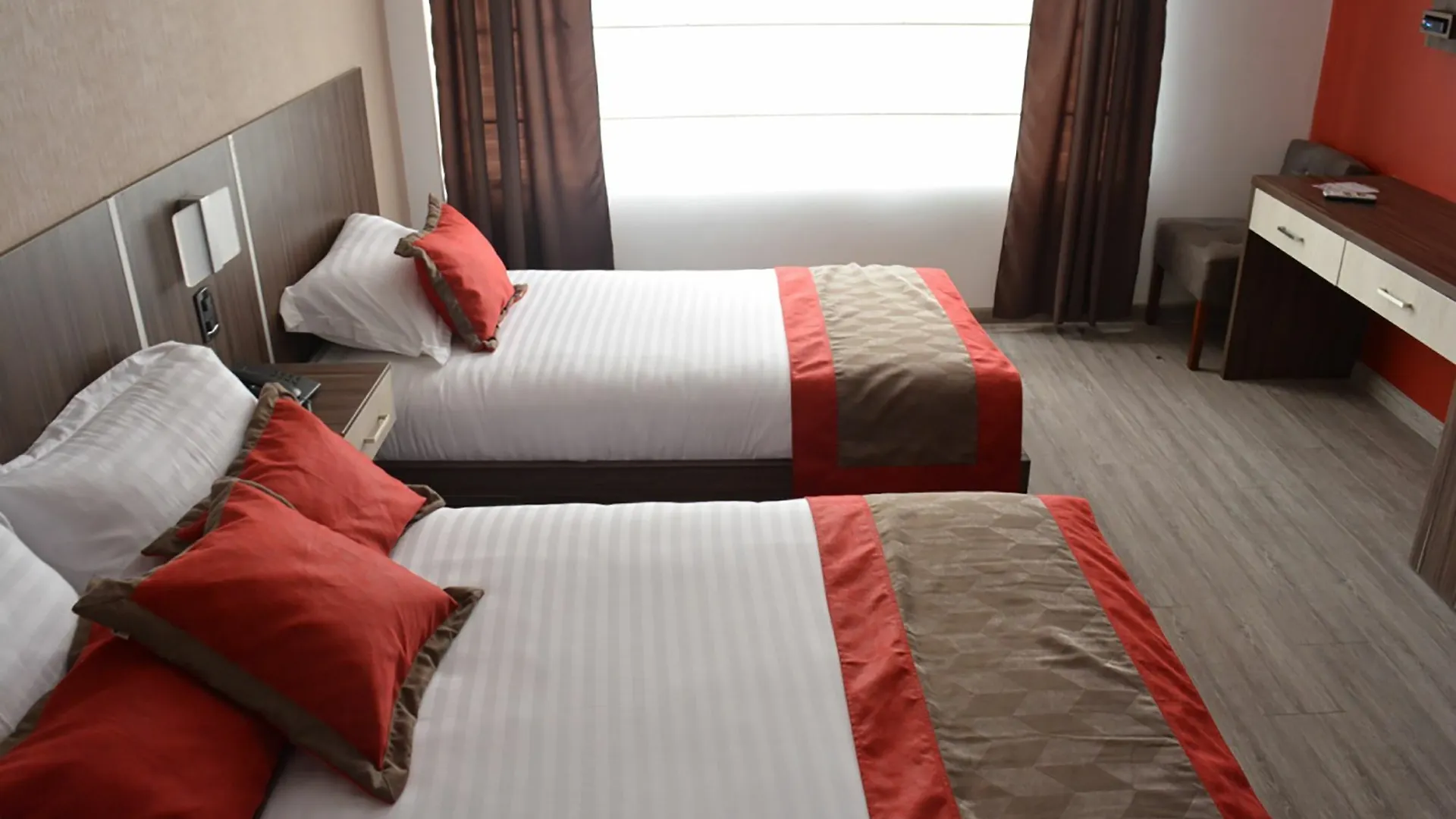 קואנקה Hotel Santiago De Compostella Suites